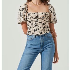 ASTR the Label Florian Square Neck Ruched Bubble Sleeve Top